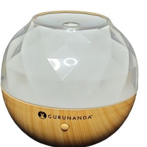 Gurunanda mini diamond diffuser + essential oils
